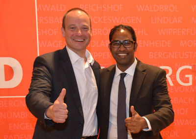 Dr. Roland Adlemann mit Aswin Parkunantharan
